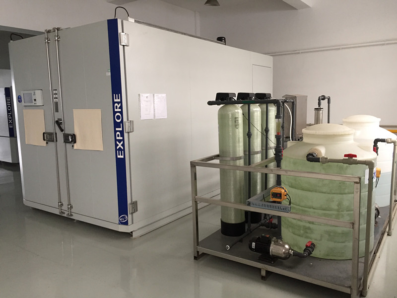 高低交變濕熱試驗室